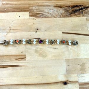 Beautiful vintage pearl and stone bracelet